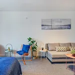 Funky Penthouse Center Bed & Breakfast *