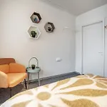 Funky Penthouse Center Bed & Breakfast *