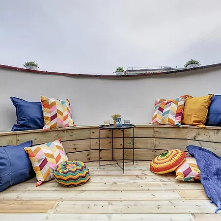 Funky Penthouse Center *