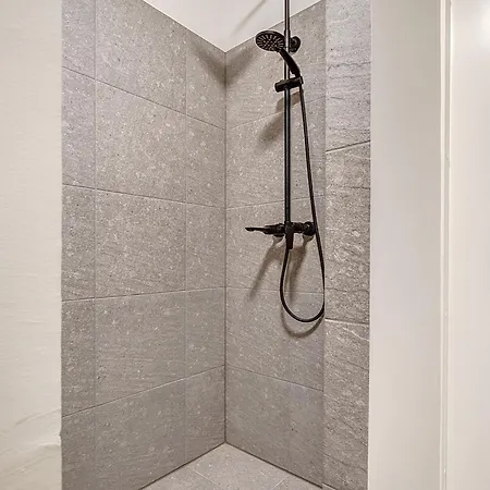 Funky Penthouse Center לינה וארוחת בוקר *