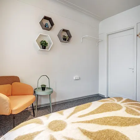 Funky Penthouse Center Bed & Breakfast *