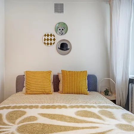 Funky Penthouse Center