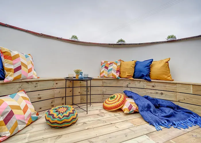 Funky Penthouse Center לינה וארוחת בוקר