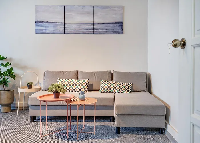 לינה וארוחת בוקר Funky Penthouse Center *