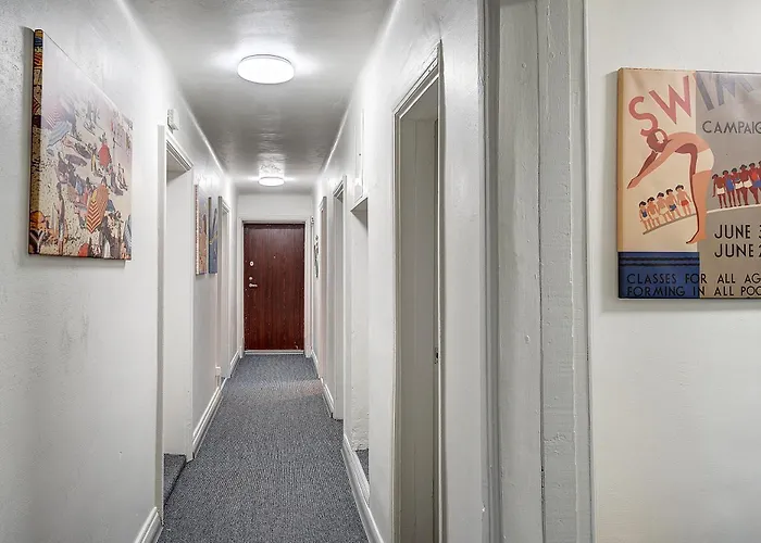 Funky Penthouse Center לינה וארוחת בוקר *